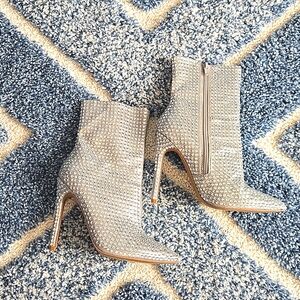 STEVE MADDEN Rhinestone Boots